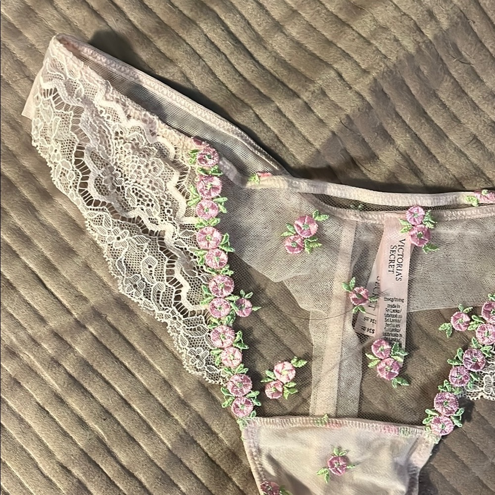 NWT Victoria’s Secret Elegant pink embroidered Lace Floral thong xl - Picture 6 of 8